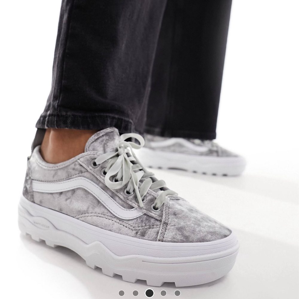 Vans Velvet Sentry Old Skool WC Sneaker Size 6